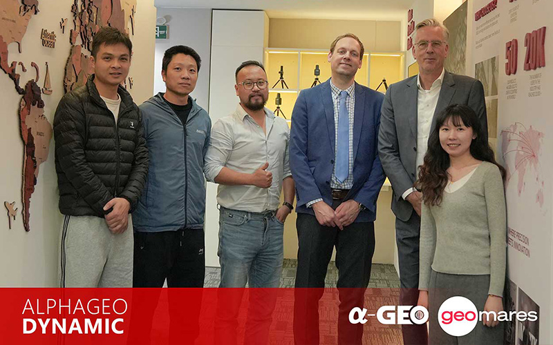 Una delegación de Geomares visita AlphaGeo para profundizar la colaboración en comunicación técnica.